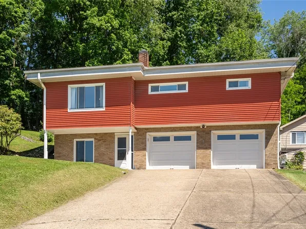 135 Lake Dr, Elizabeth, PA 15037