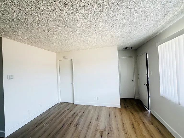 21049 Bryant St #9 — Photo 20