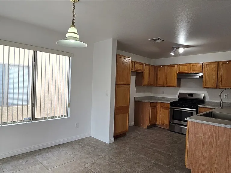 9636 Cedar Park Ave — Photo 6