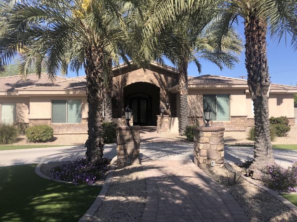 3918 E Oasis Cir