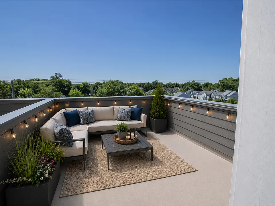 Lincoln Center - Townhomes