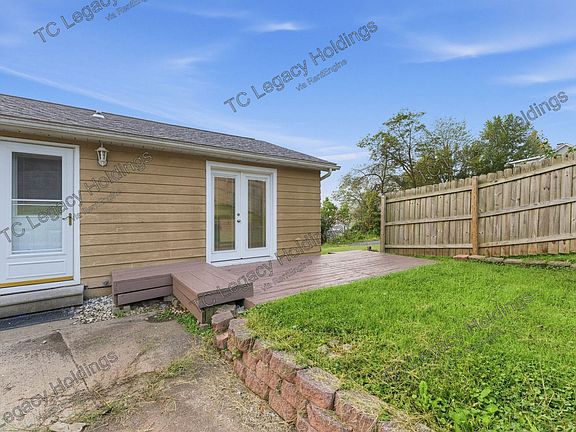 2nd image of 4 Lee St