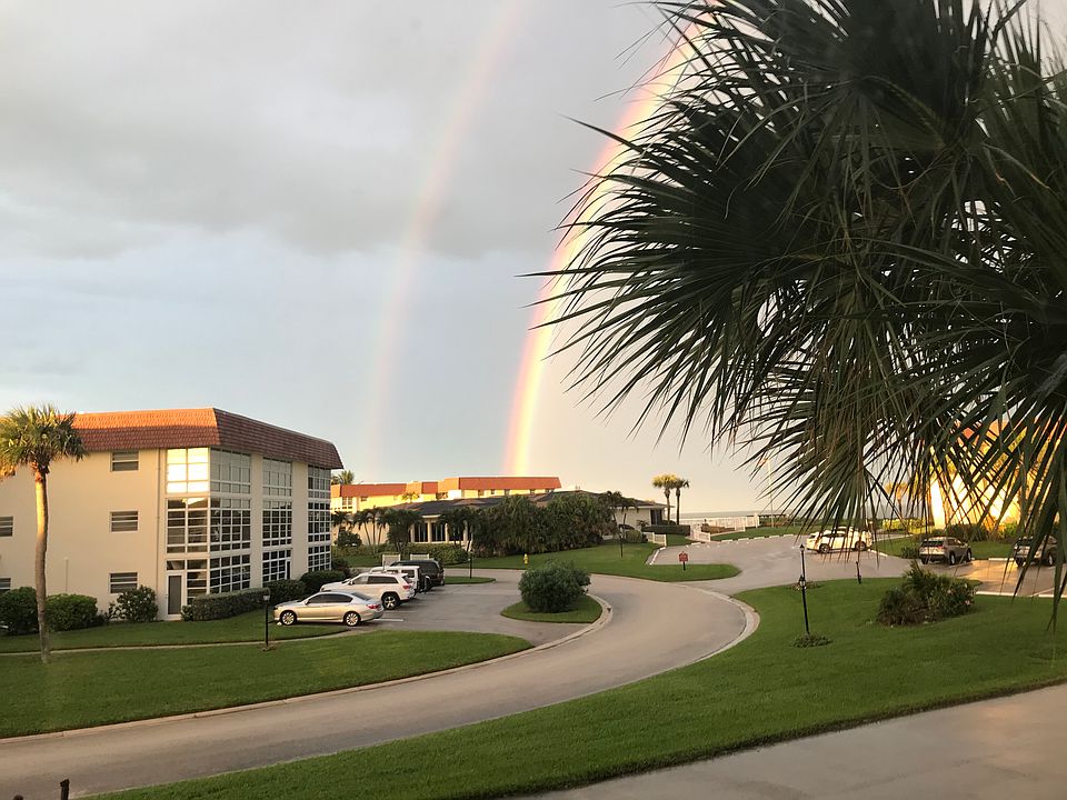 VIEW FROM SUNROOM, OCEAN/HORRIZON