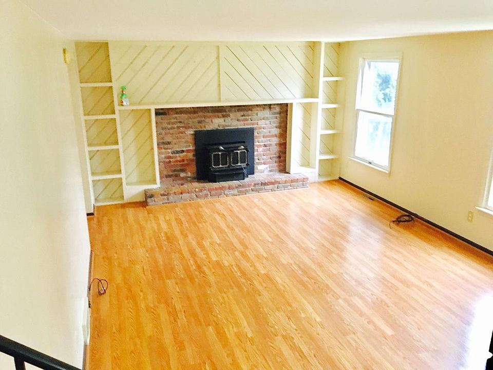 1st image of 139 Fairgreen Dr