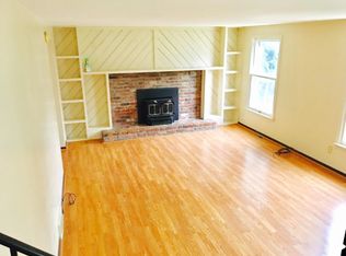139 Fairgreen Dr, Amherst, NY 14228