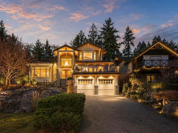 3402 Anne Macdonald Way, North Vancouver, BC V7G 2S7