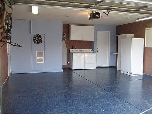 Attached Garage