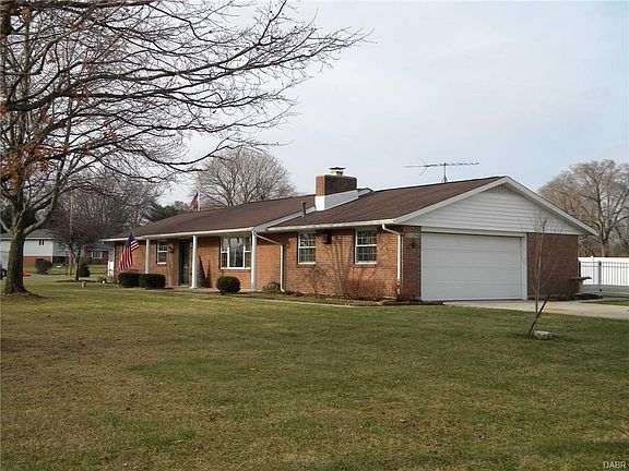 4th image of 5870 Silver Dr