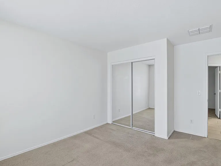 6550 S 44th Ave — Photo 20