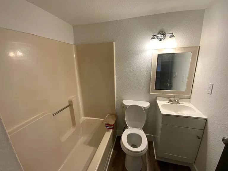 1104 Coats St — Photo 22