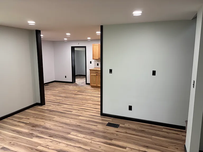 205 N F St — Photo 4