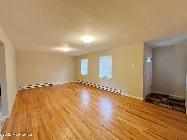 501 Bismarck St — Photo 19