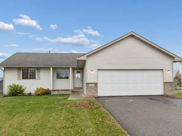 110 Summerfield Dr, Waverly, MN 55390