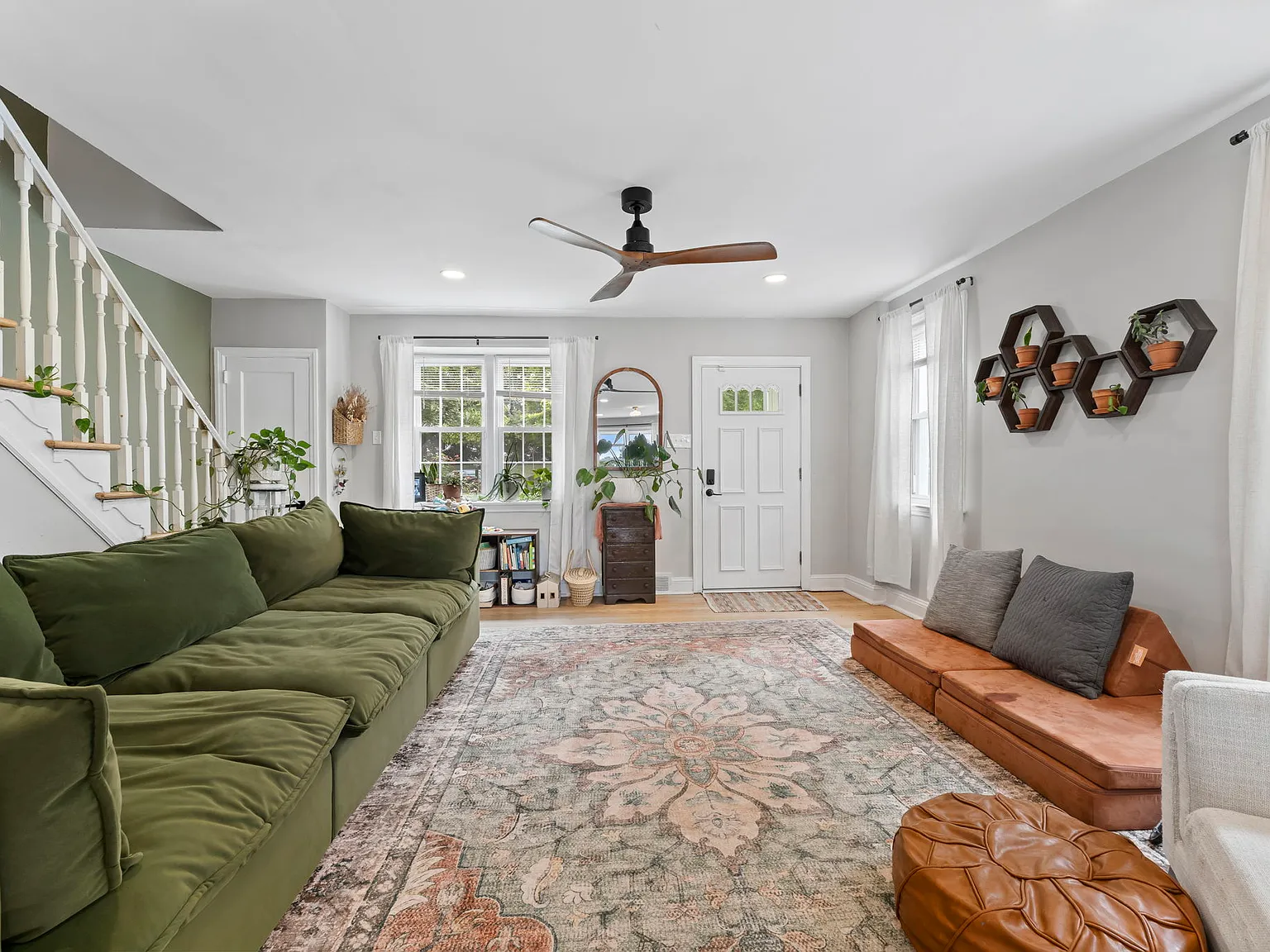 3 bed, 1254 sqft, $3,200 — Photo 4