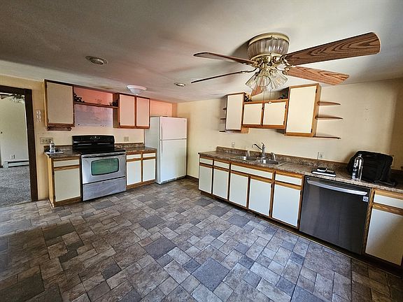 2nd image of 33R Buttonwood Cir