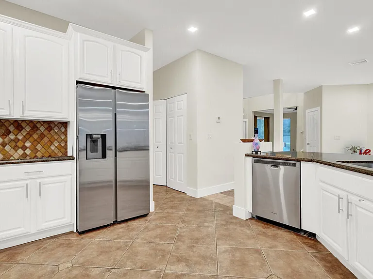 1225 Egret Cir S — Photo 18