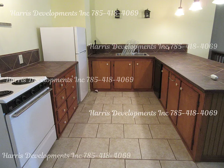 135 S Main St #201 — Photo 3
