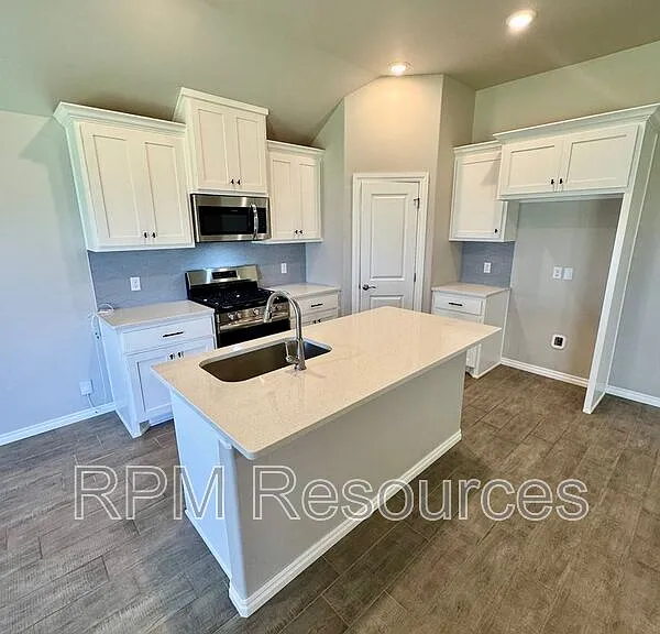 8401 NW 162nd St — Photo 9