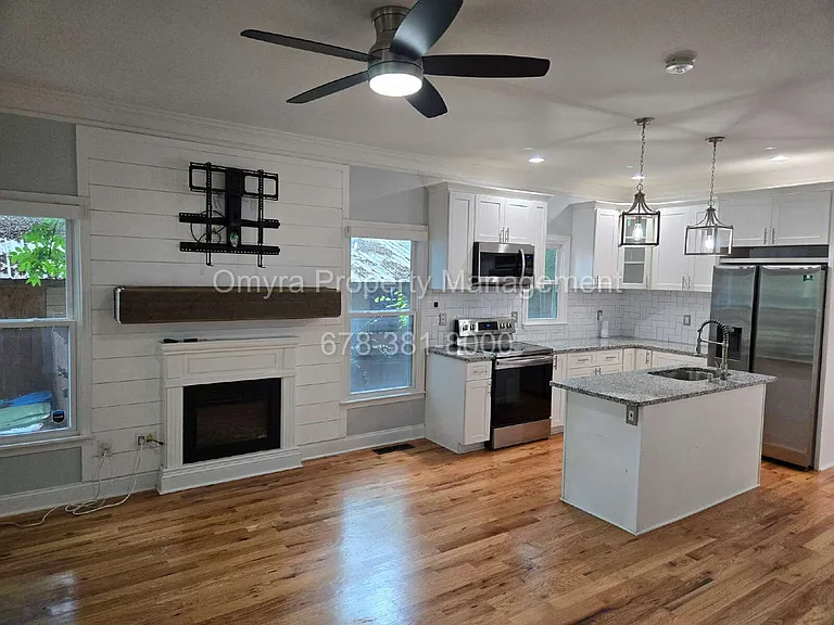 1175 Garibaldi St SW — Photo 4