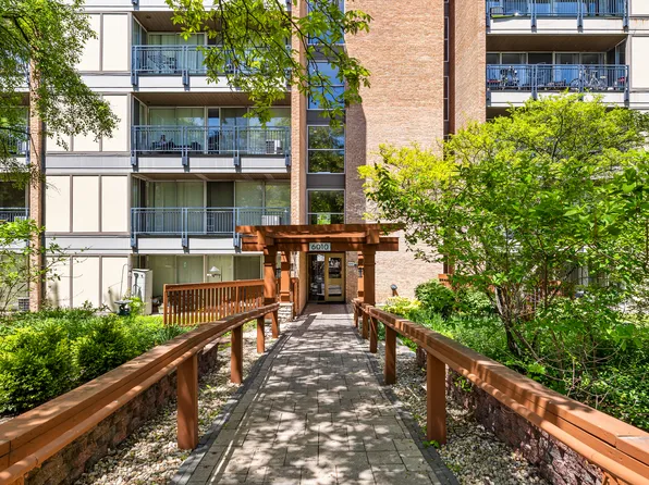 6010 Oakwood Dr APT 3H, Lisle, IL 60532