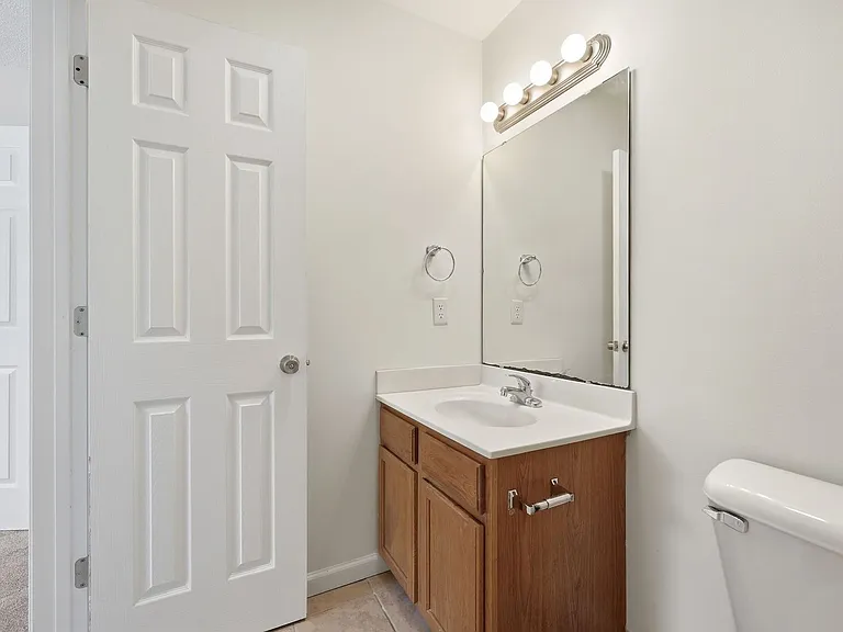 100 Cornerstone Pl — Photo 13