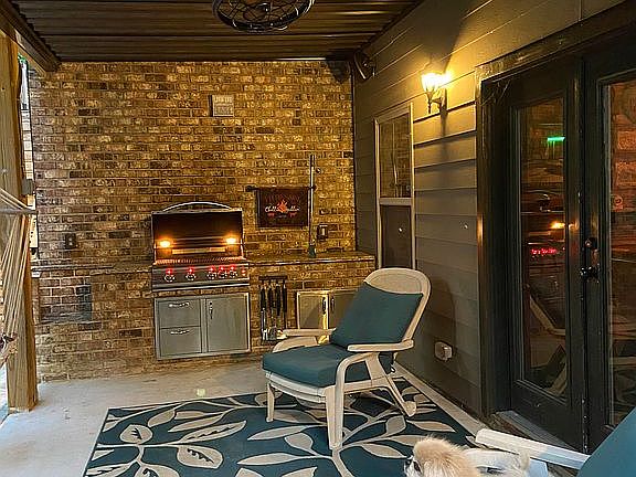 Outdoor kitchen