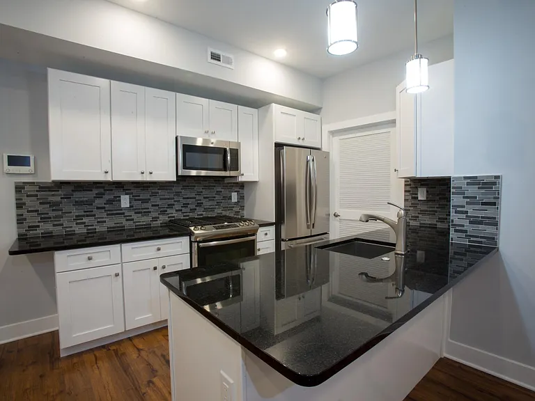 1139 N 4th St #2B — Photo 8