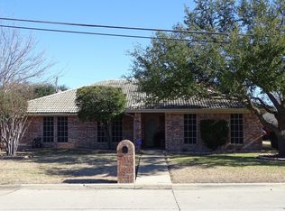 1510 Duncan Perry Rd, Grand Prairie, TX 75050