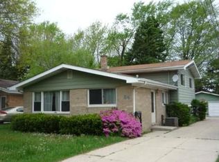 84 Gallagher Rd, Waukegan, IL 60087