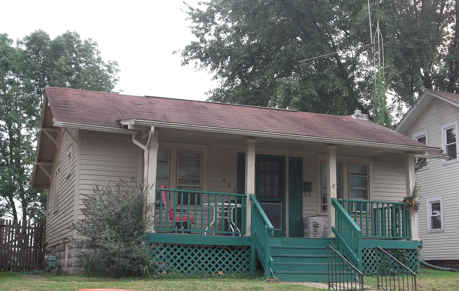 439 Cedarcrest Ave photo 1