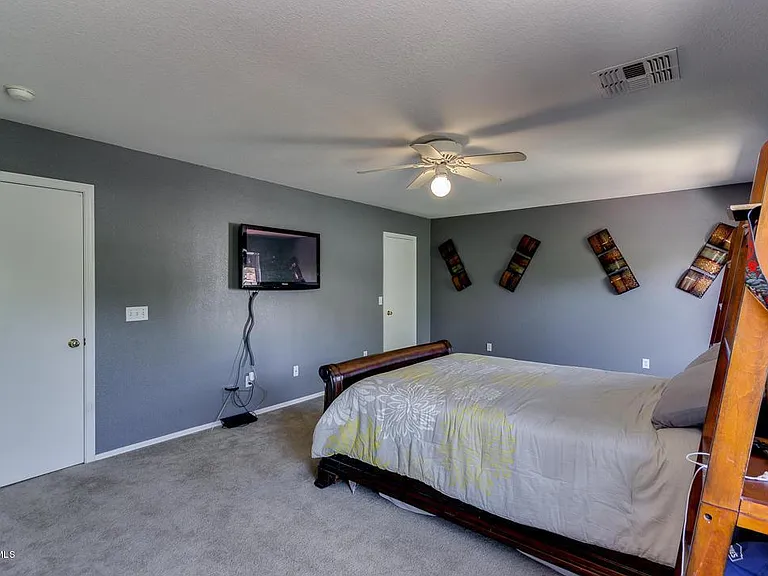 620 E Banelli Pl — Photo 15