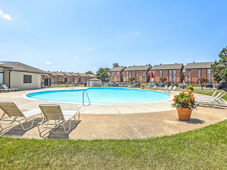 Tuscany Gardens Apartments — Photo 22