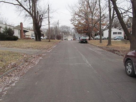5th image of 9224 Shortridge Ave