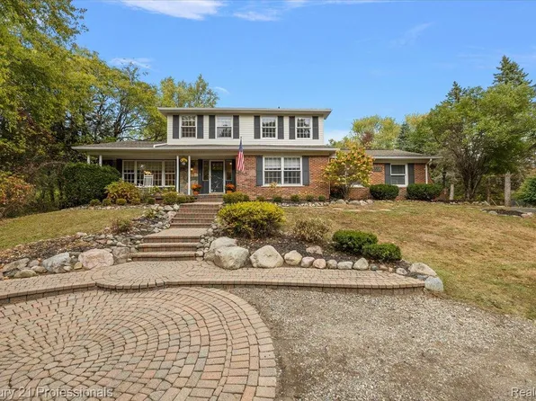 3550 E Clarkston Rd, Oakland, MI 48363