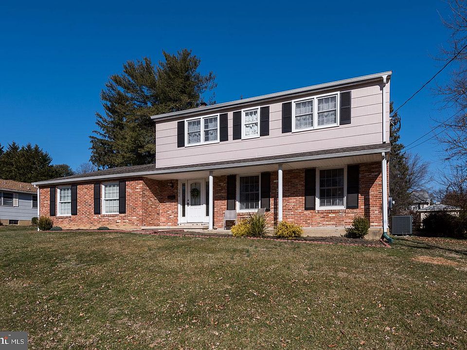 1st image of 102 Meriden Dr