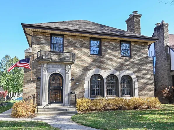 4428 North Wildwood AVENUE, Shorewood, WI 53211