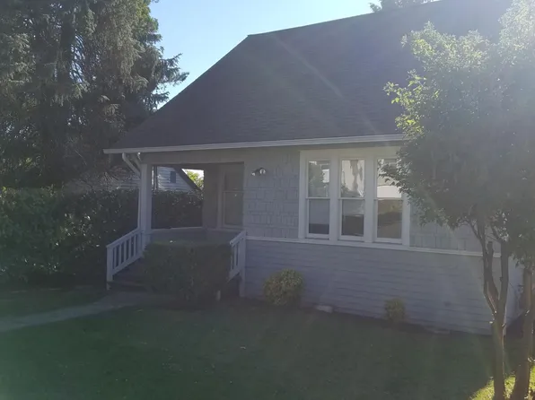 9237 Phinney Ave N, Seattle, WA 98103