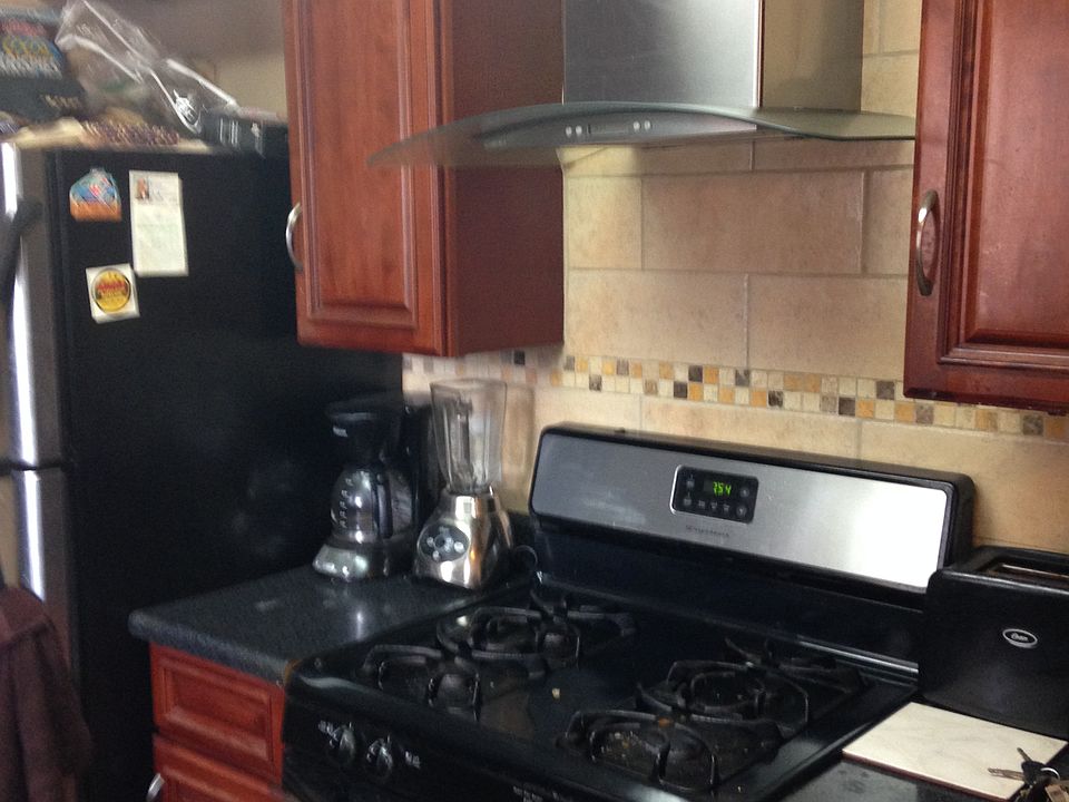 2nd image of 1419 E 125th St