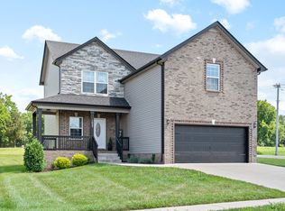 1033 Garner Hills Dr, Clarksville, TN 37042