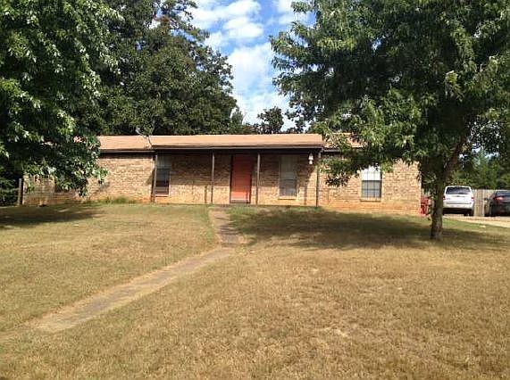 1st image of 100 Pine Cir