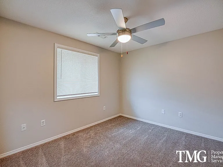 17015 NE 31st Way — Photo 14
