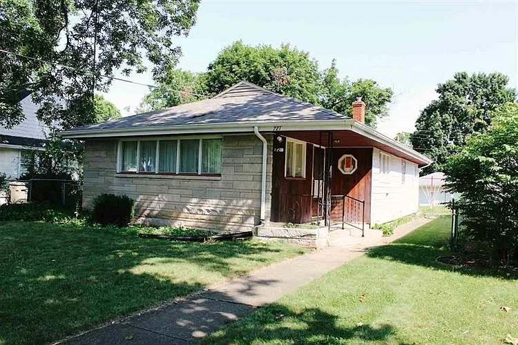 721 E Fairview Ave photo 1