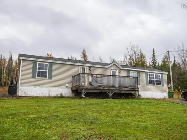 705 Lake Egmont Rd, Halifax, NS B0N 1Y0