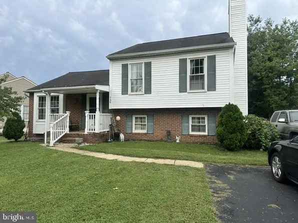 736 Sunnyfield Ln, Baltimore, MD 21225