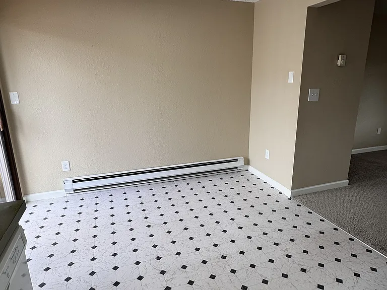 427 Hewitt Ave #13 — Photo 3