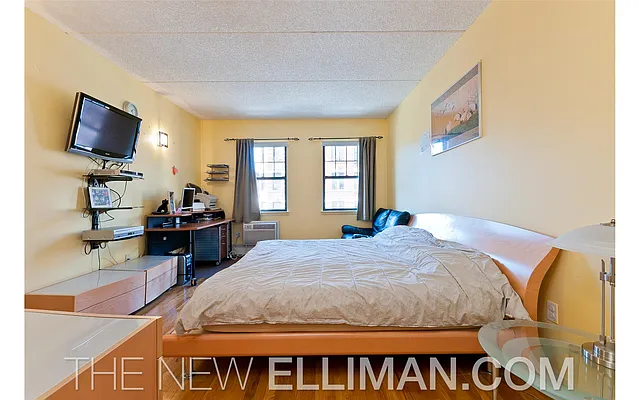 Sold by Douglas Elliman | media 4