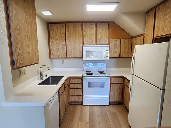 2nd image of 4080 Porte La Paz Unit 13