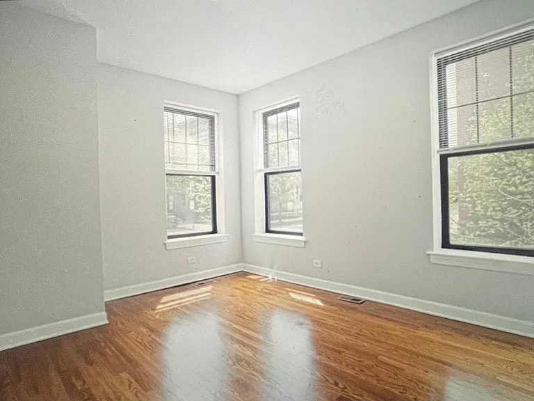 7700 N Marshfield Ave #2 — Photo 10
