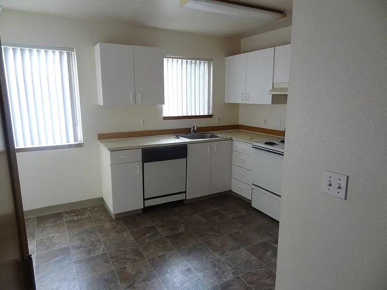 131 - 149 SE 151st Avenue Ascot Fir — Photo 22