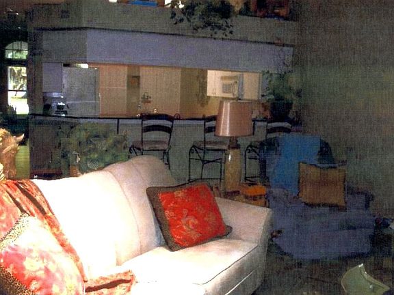 5th image of 12521 Hollybrook Ln